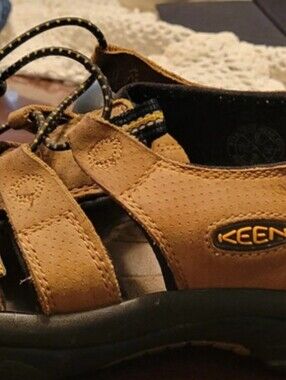 KEEN Newport Hiking Sandals